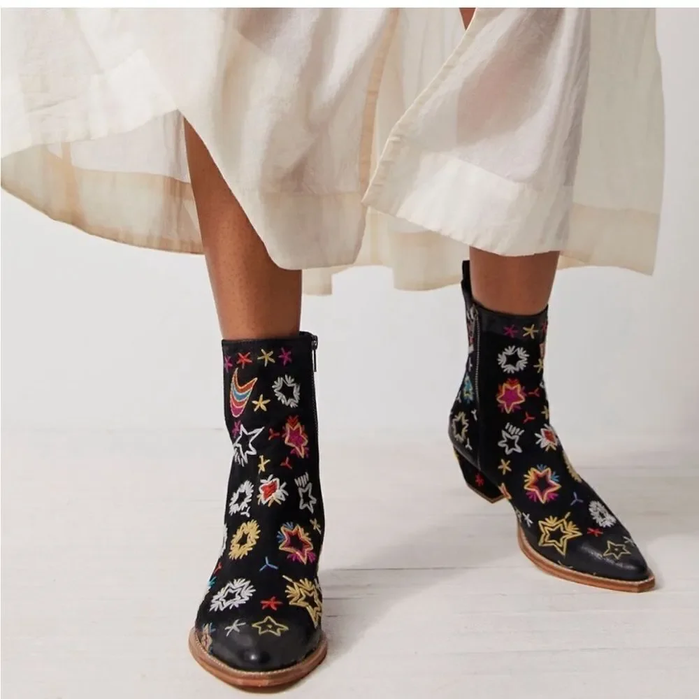 Free People Bowers Suede Embroidered Western Boots in Black‎ Size 6.5 (37) NWOB